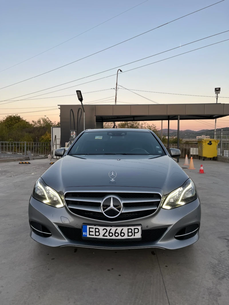 Mercedes-Benz E 250 4 MATIC, снимка 3 - Автомобили и джипове - 48848231