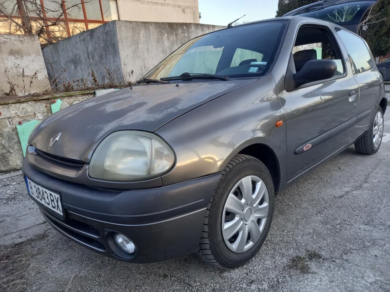 Renault Clio, снимка 1 - Автомобили и джипове - 48963606