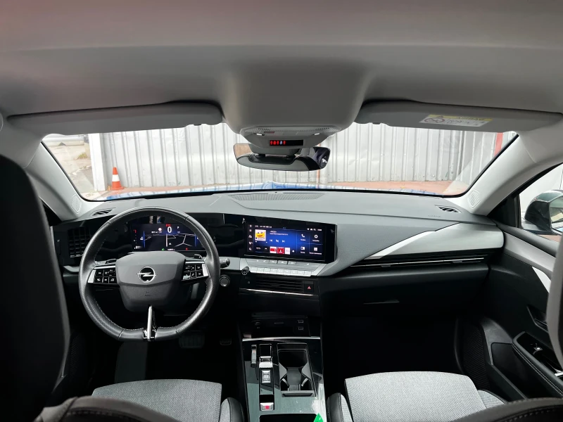 Opel Astra 1.5 Elegance Business avtomat, снимка 8 - Автомобили и джипове - 50959528