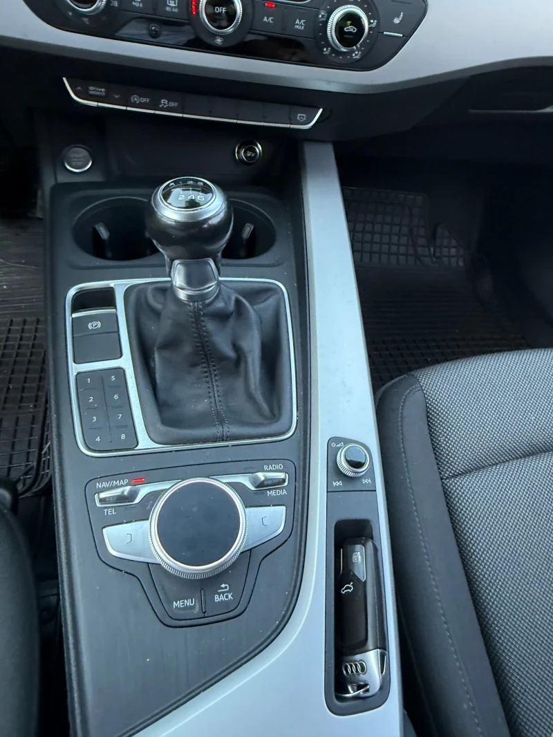 Audi A4 2.0 TFSI, снимка 8 - Автомобили и джипове - 52015674