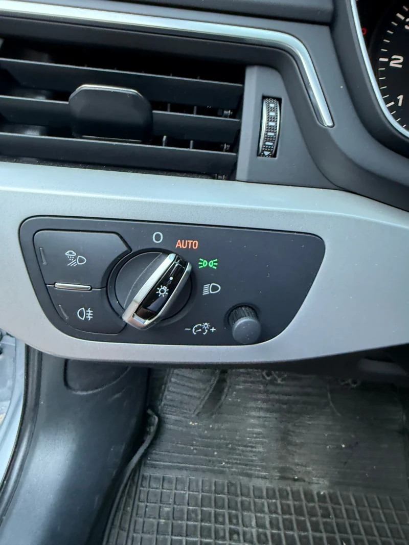 Audi A4 2.0 TFSI, снимка 9 - Автомобили и джипове - 52015674