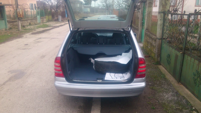 Mercedes-Benz C 240, снимка 11 - Автомобили и джипове - 52116061