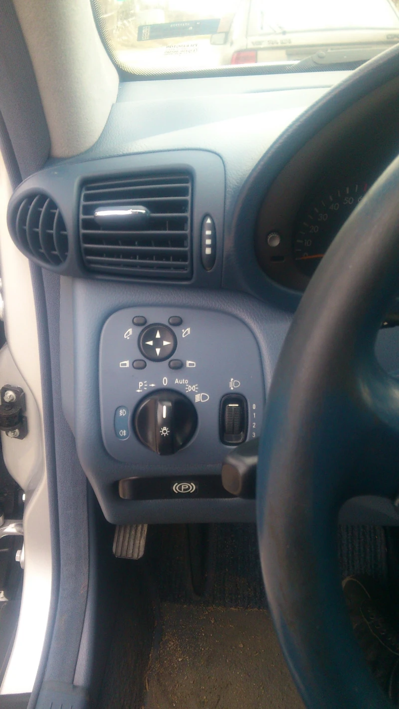 Mercedes-Benz C 240, снимка 13 - Автомобили и джипове - 52116061