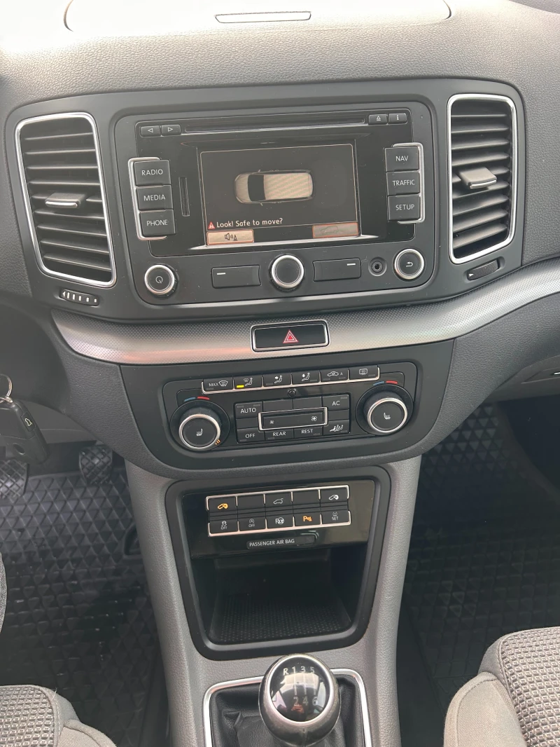 VW Sharan 1.4TSI NAVI/PANORAMA 6+ 1 EURO 5, снимка 15 - Автомобили и джипове - 52121510