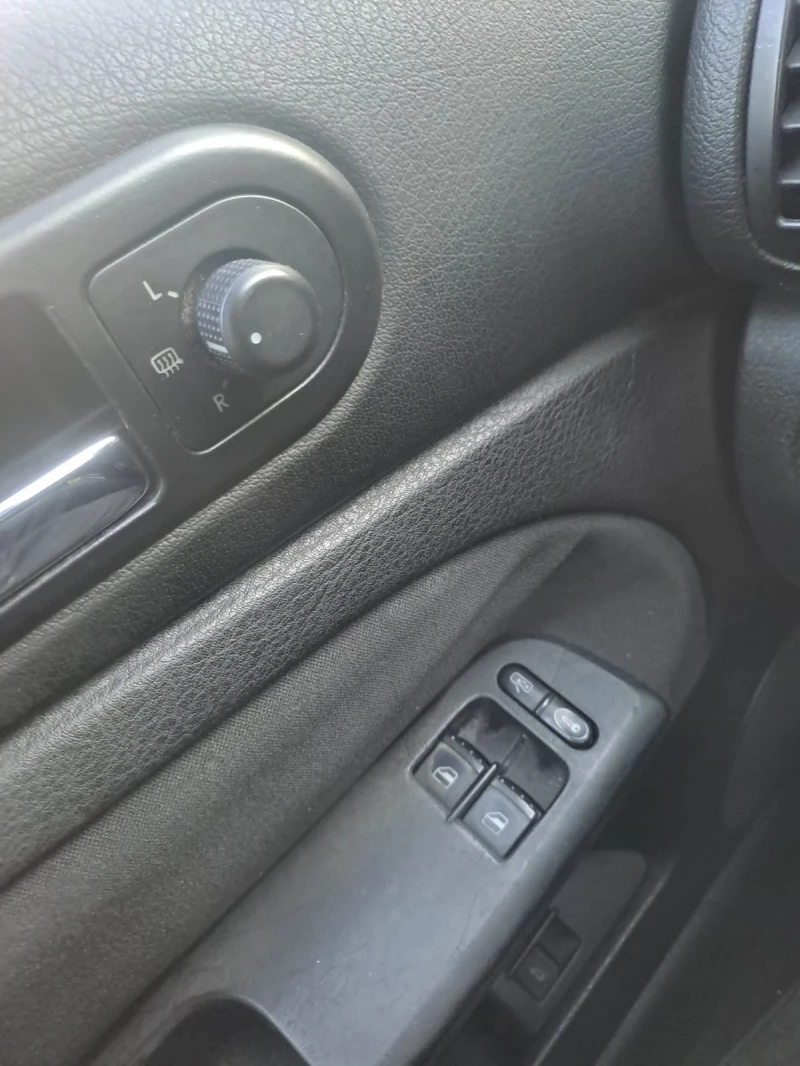 VW Passat 1.9TDI, снимка 15 - Автомобили и джипове - 52157794