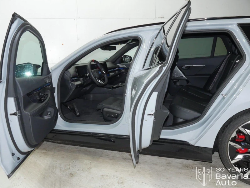 BMW i5 M60 xDrive Touring, снимка 5 - Автомобили и джипове - 52834299