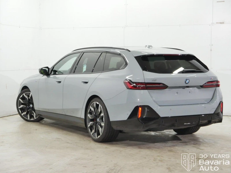 BMW i5 M60 xDrive Touring, снимка 2 - Автомобили и джипове - 52834299