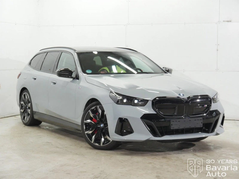 BMW i5 M60 xDrive Touring, снимка 4 - Автомобили и джипове - 52834299