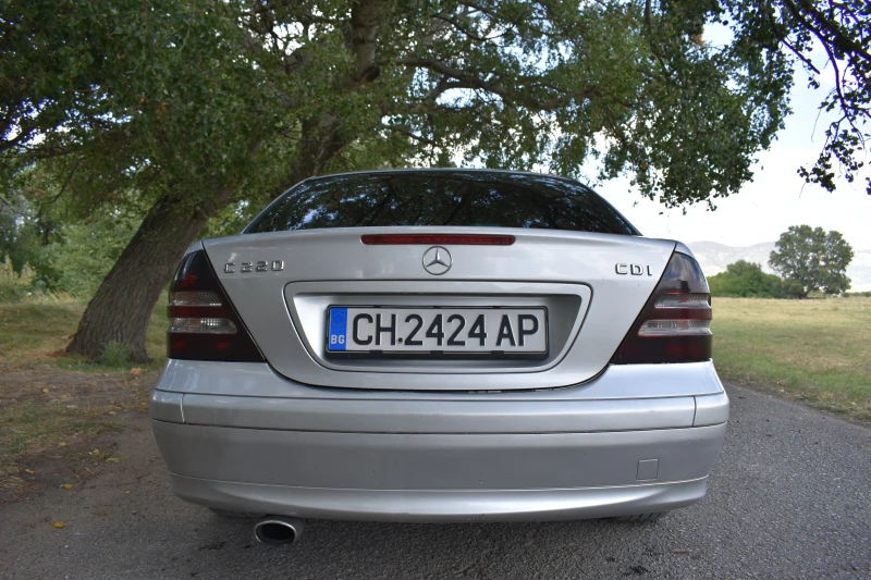 Mercedes-Benz C 220, снимка 6 - Автомобили и джипове - 53055756