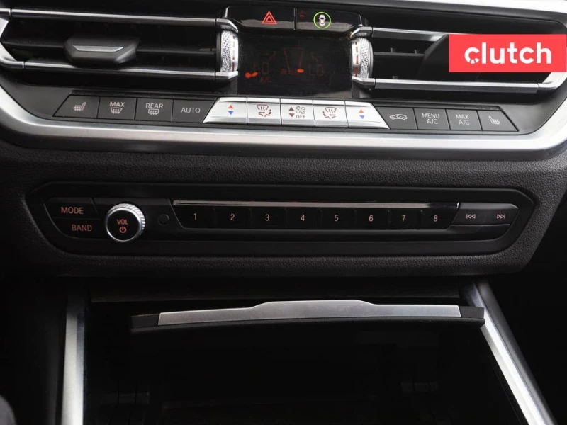 BMW 330 xDrive* Sedan* AWD* АвтоКредит* (ЦЕНА ДО БГ), снимка 17 - Автомобили и джипове - 53191555