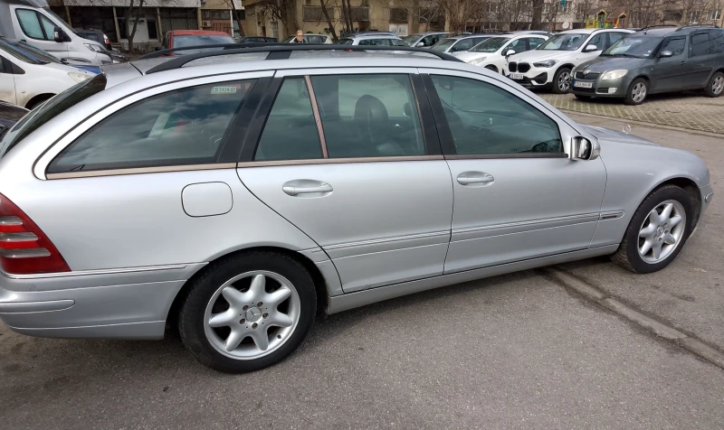 Mercedes-Benz C 270 Elegance, снимка 7 - Автомобили и джипове - 53212665