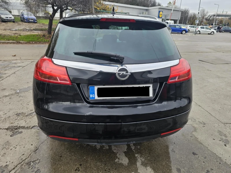 Opel Insignia, снимка 2 - Автомобили и джипове - 53335256