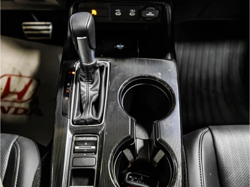 Honda Civic SPORT TOURING, снимка 12 - Автомобили и джипове - 53343407