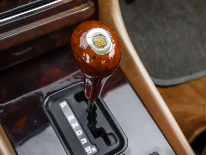 Mercedes-Benz 560 2dr Roadster 560SL С РЕГИСТРАЦИЯ & АВТОКРЕДИТ, снимка 14 - Автомобили и джипове - 53397654