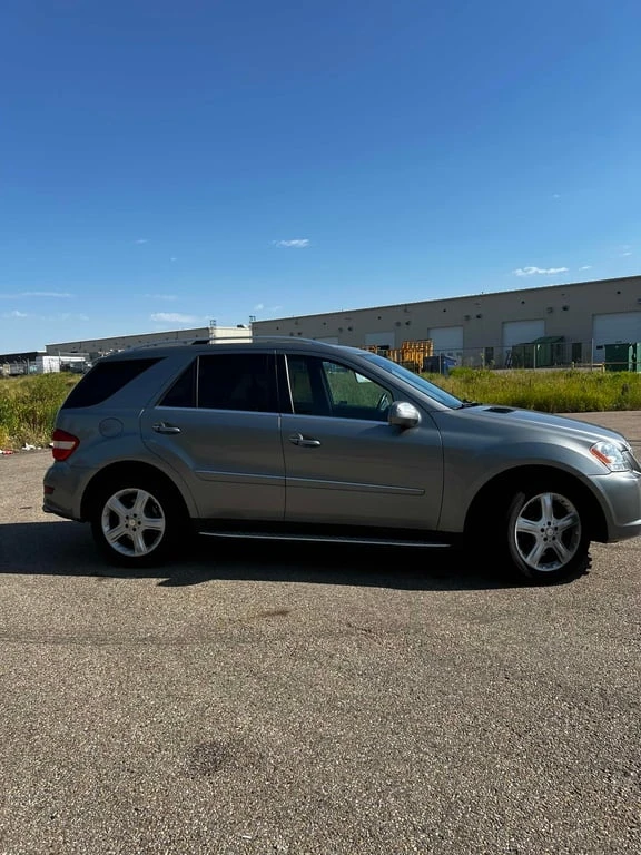 Mercedes-Benz ML 550 * CARFAX * БЕЗ ПЪРВОНАЧАЛНА ВНОСКА - изображение 2