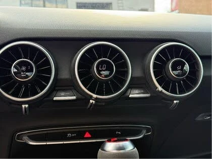 Audi Tt RS 2.5T quattro* АвтоКредит* (Цена до БГ) , снимка 17 - Автомобили и джипове - 53751090