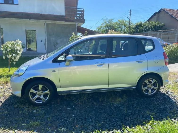 Honda Jazz, снимка 4 - Автомобили и джипове - 54939560