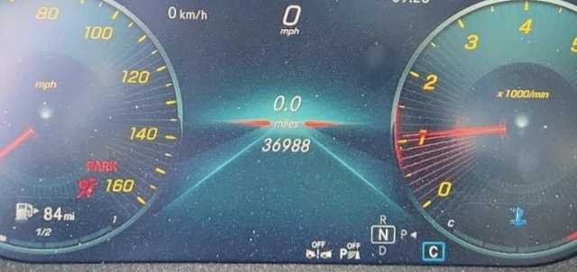 Mercedes-Benz C 300 4 MATIC /BURMESTER / DIGITAL, снимка 10 - Автомобили и джипове - 55925904