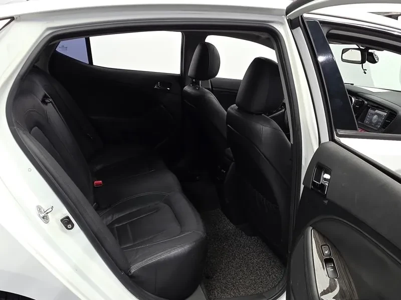 Kia K5 2.0LPG, снимка 11 - Автомобили и джипове - 55927382