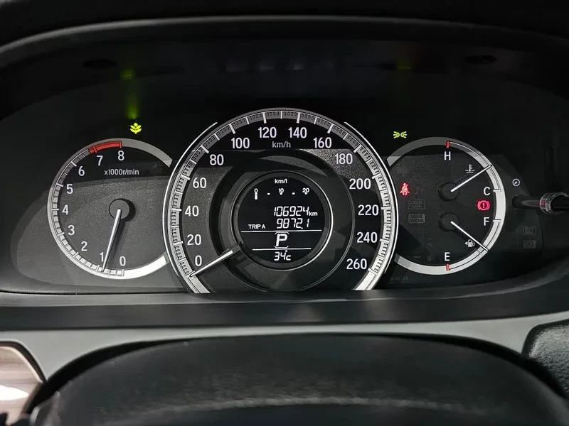 Honda Accord 2.4 9Th Generation, снимка 15 - Автомобили и джипове - 56020820