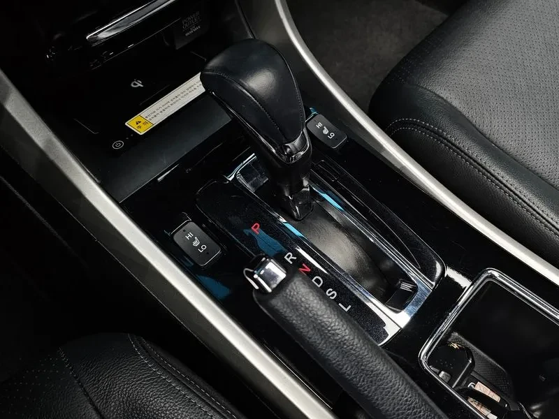 Honda Accord 2.4 9Th Generation, снимка 17 - Автомобили и джипове - 56020820