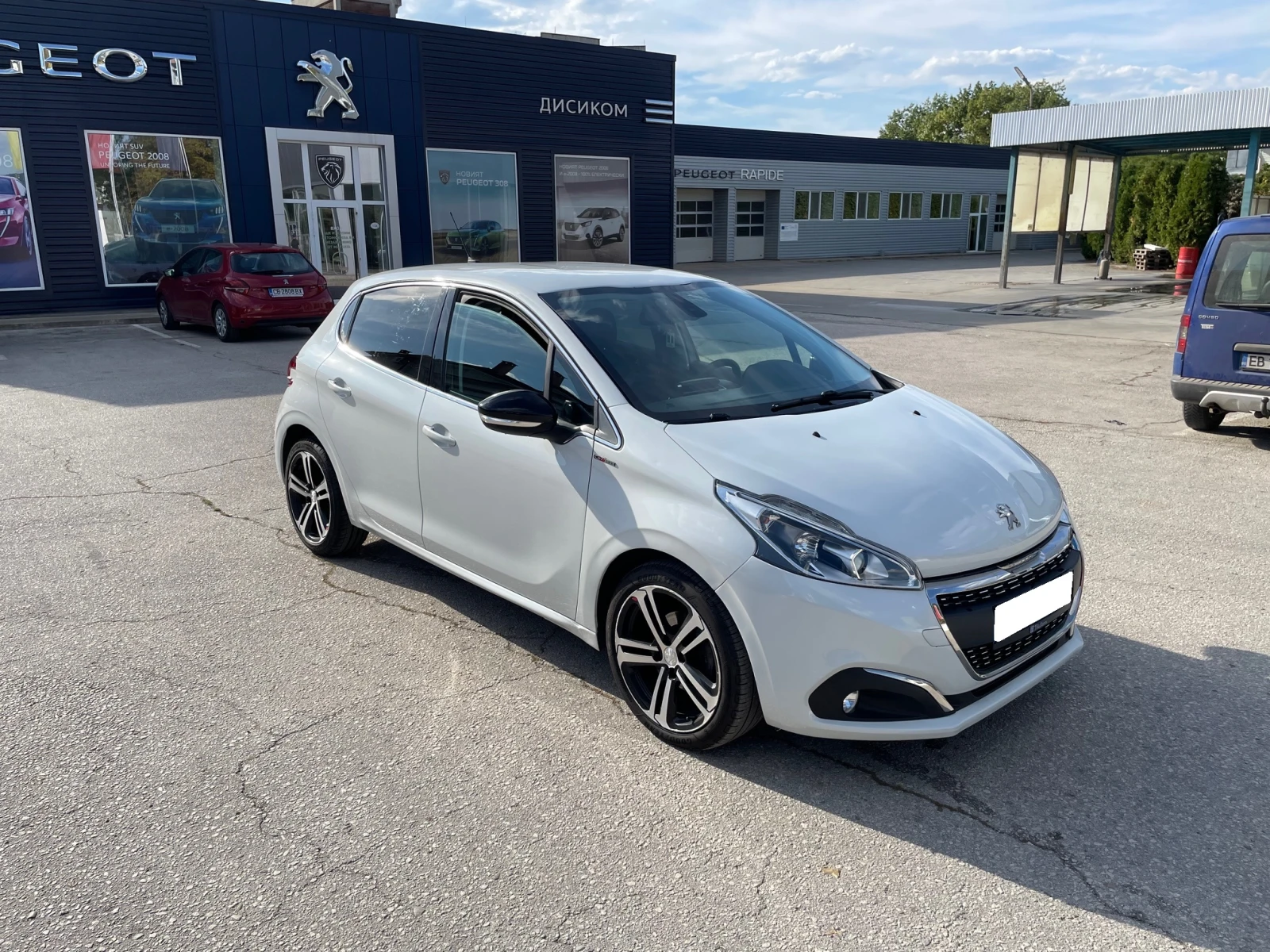 Peugeot 208 1.2 e-THP GT Line AUTO - изображение 2