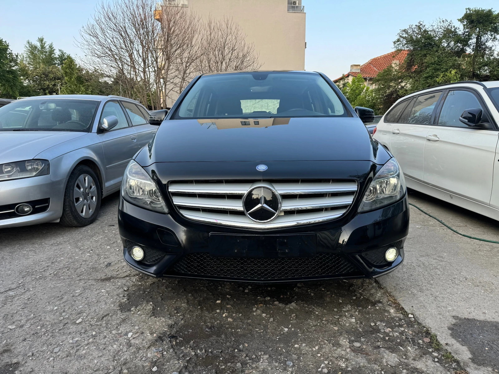 Mercedes-Benz B 180 109HP AVTOMAT FACE EXECUTIV NAVI KLIMA CAMERA 2015 - изображение 4