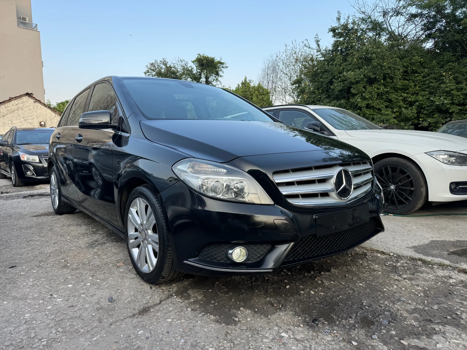 Mercedes-Benz B 180 109HP AVTOMAT FACE EXECUTIV NAVI KLIMA CAMERA 2015 - изображение 5