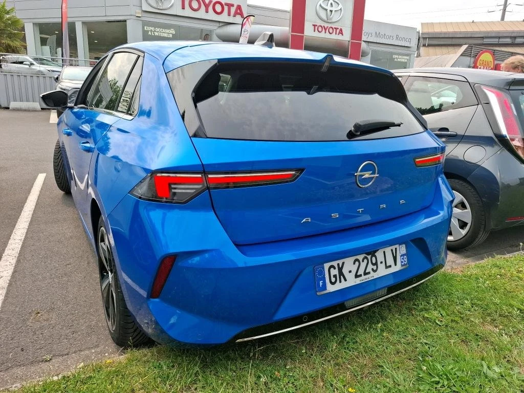 Opel Astra 1.5 Elegance Business avtomat - изображение 4
