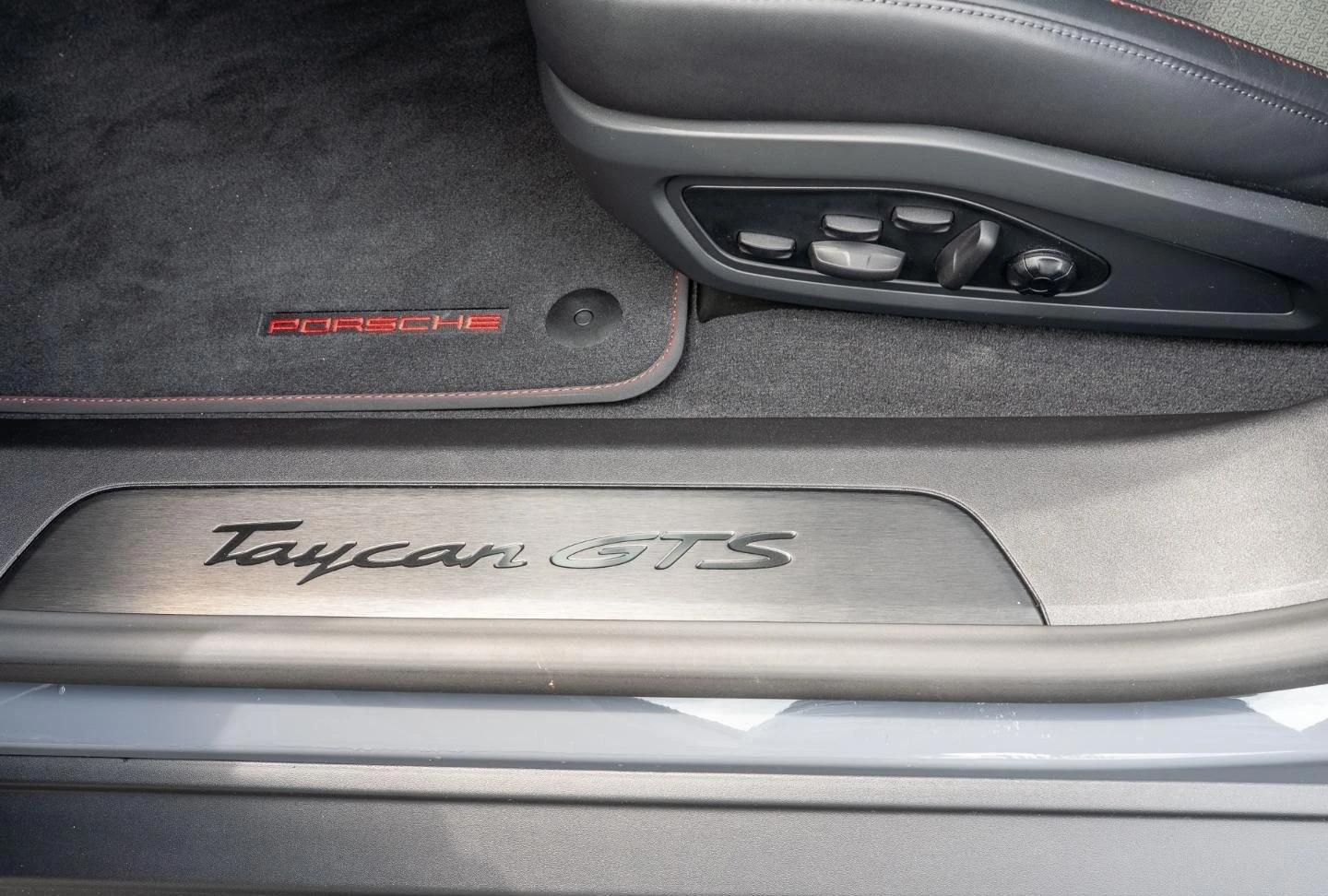 Porsche Taycan GTS/SPORT CHRONO/CARBON/BOSE/PANO/MATRIX/21/ - изображение 10