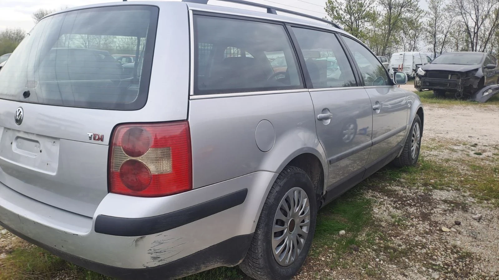 VW Passat 1.9TDI, снимка 5 - Автомобили и джипове - 52157794