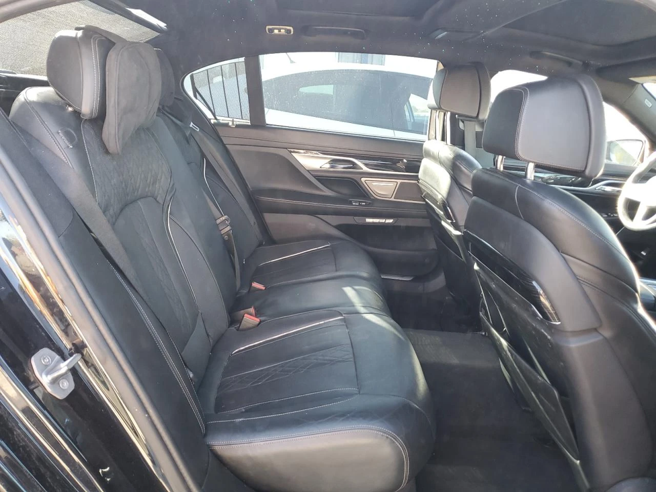 BMW 750 750 XI/Head-up/Harman Kardon/Starlight - изображение 10