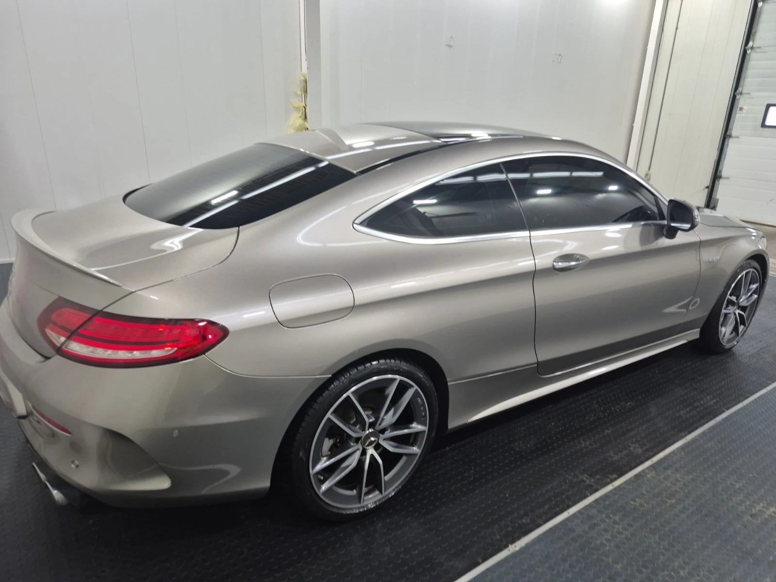 Mercedes-Benz C 43 AMG С РЕГИСТРАЦИЯ & АВТО КРЕДИТ - изображение 4