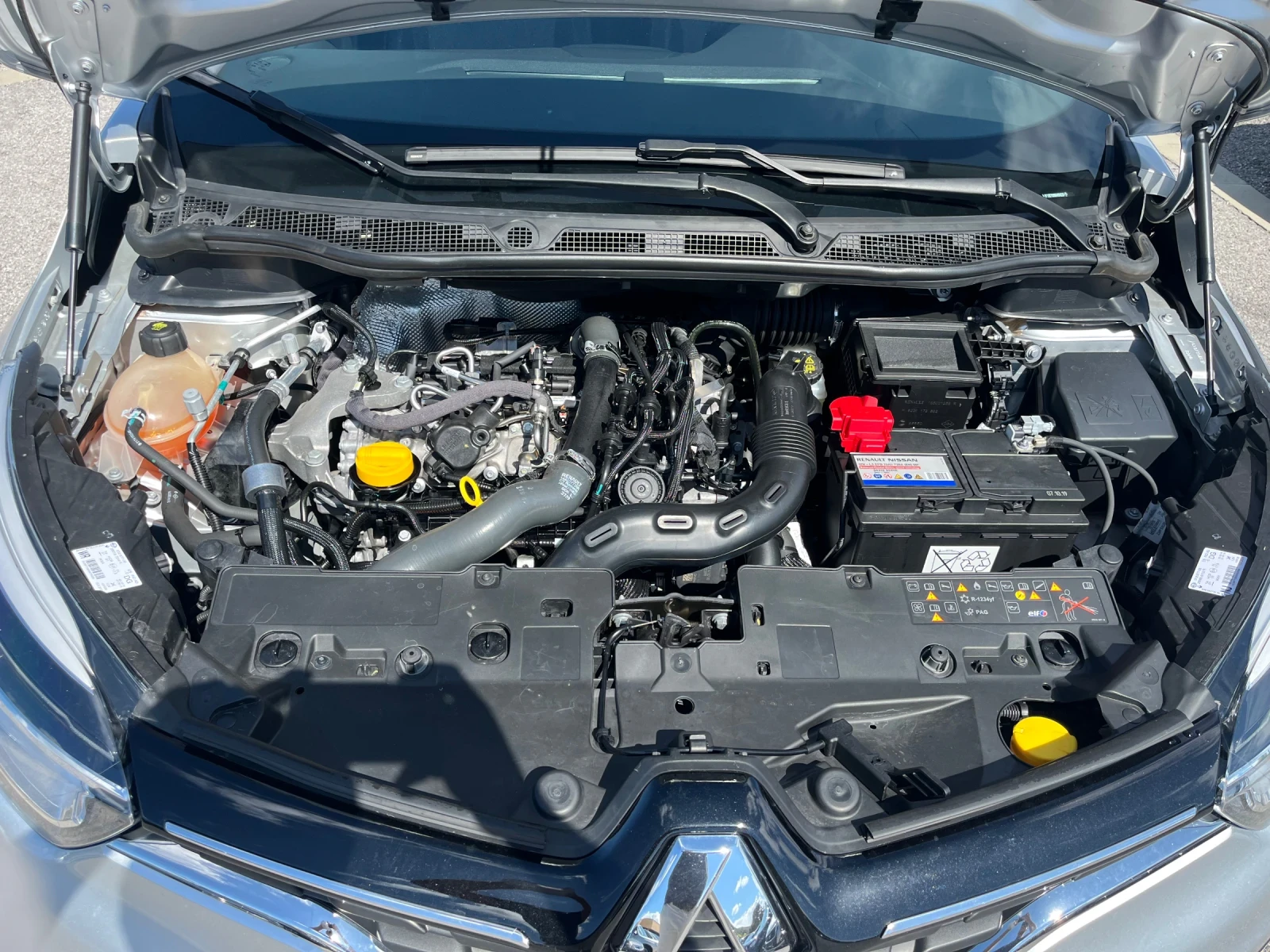 Renault Captur, снимка 6 - Автомобили и джипове - 54782912