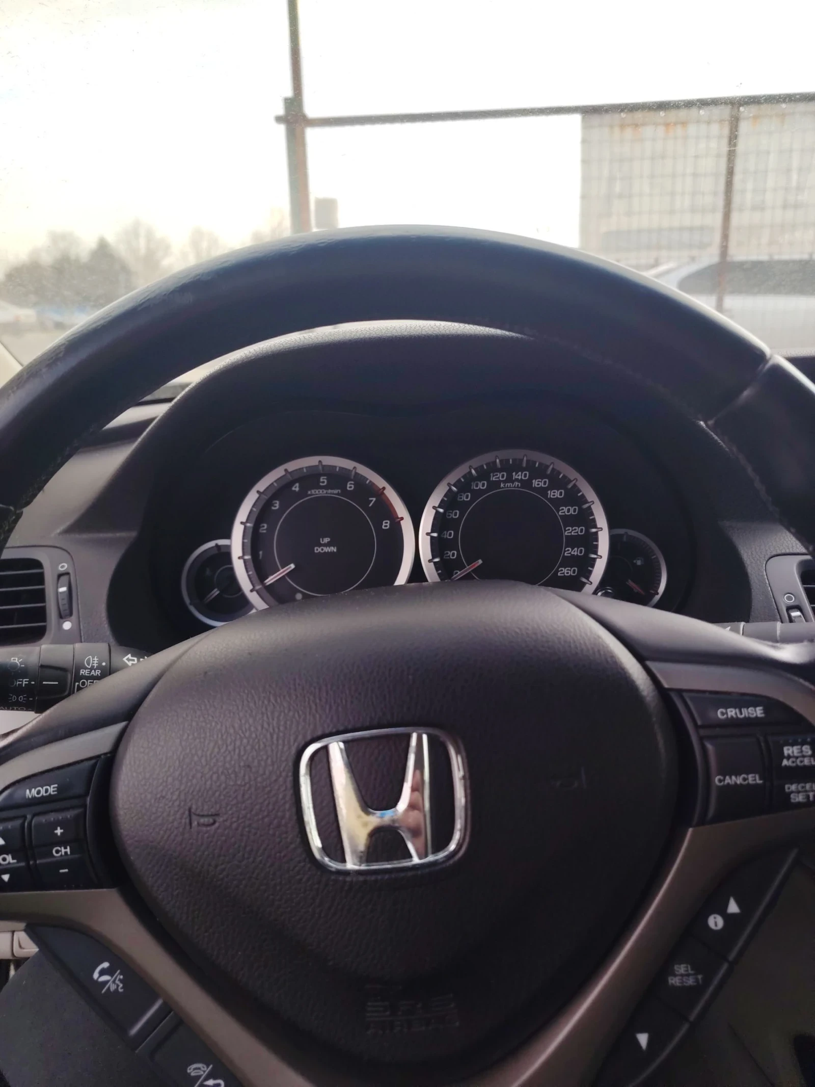 Honda Accord 2.0 155к.с, снимка 2 - Автомобили и джипове - 54918274