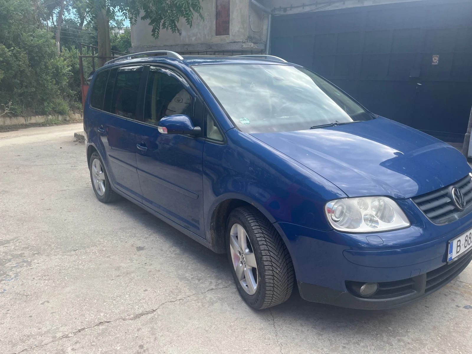 VW Touran 1.9 Tdi, снимка 3 - Автомобили и джипове - 55233063