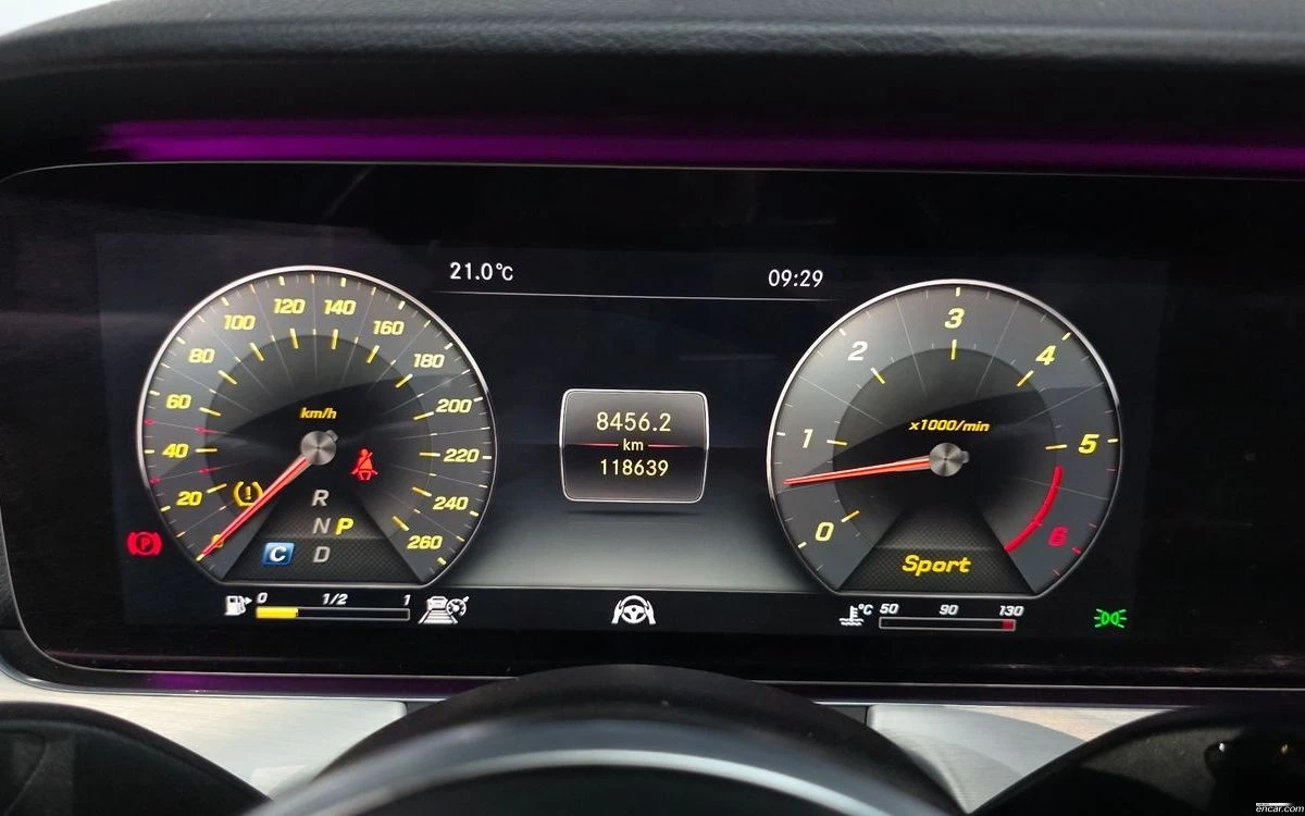 Mercedes-Benz CLS 400 D/ОБДУХВАНЕ/360 КАМЕРА/HUD/DISTRONIC/PANO, снимка 9 - Автомобили и джипове - 55305870