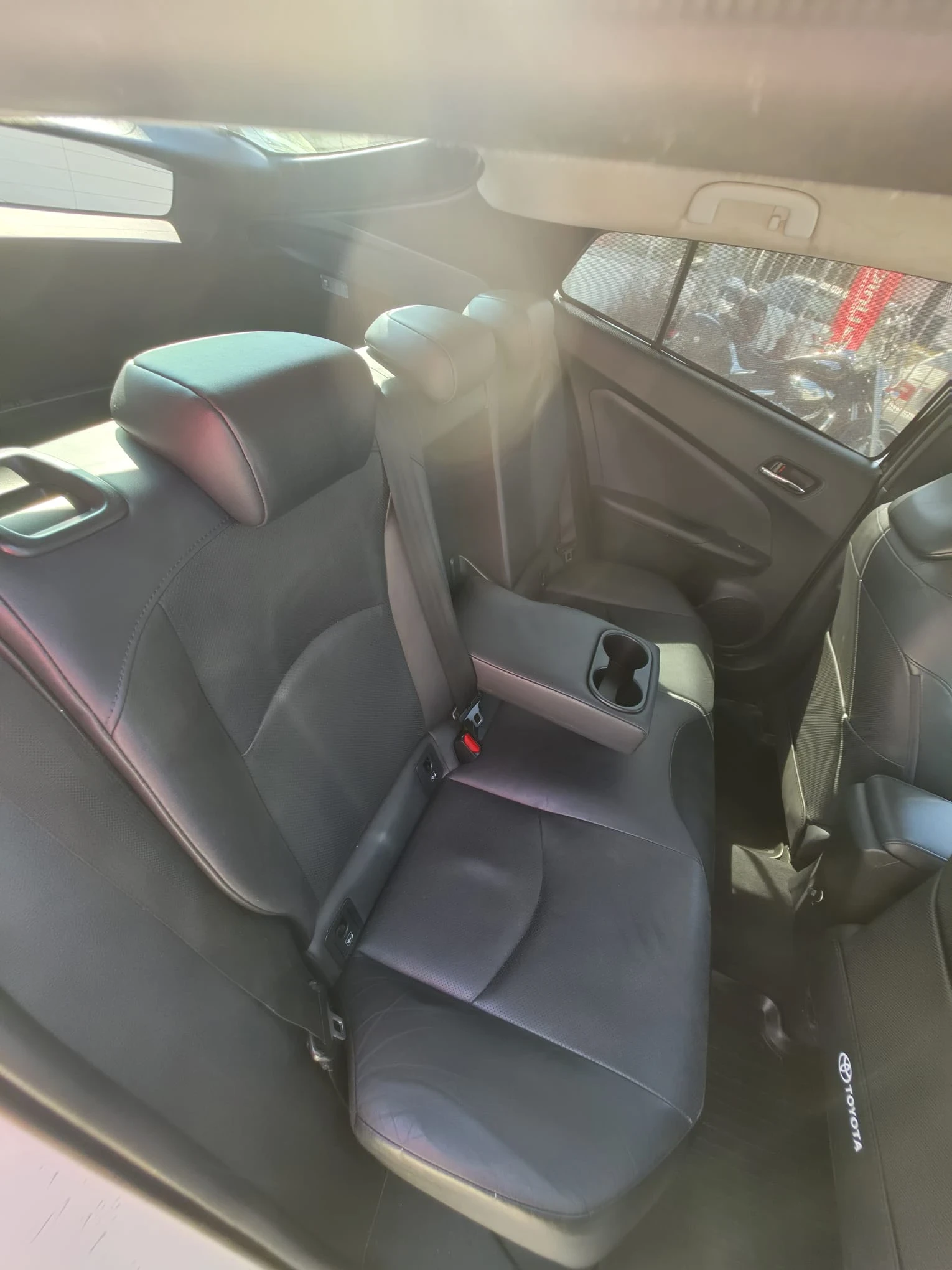 Toyota Prius HYBRID* КОЖА* НАВИ* ЕКСТРИ, снимка 9 - Автомобили и джипове - 55502354