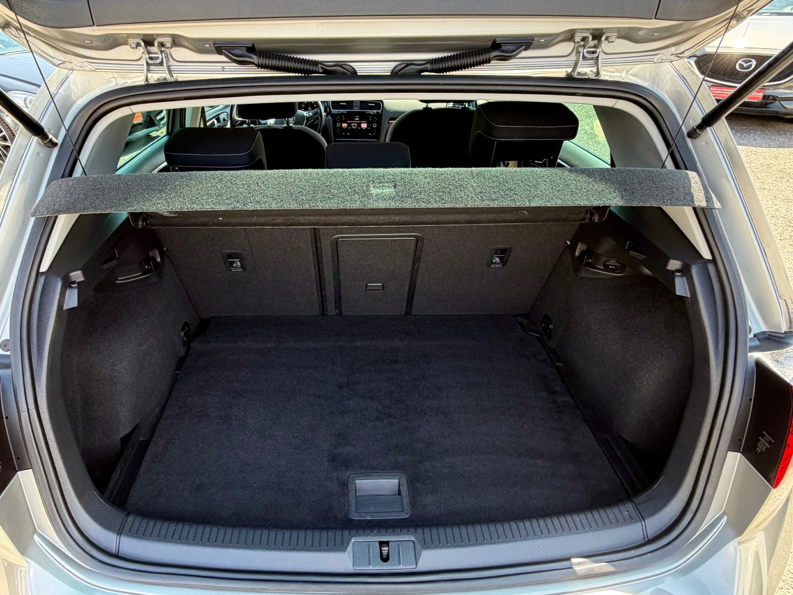 VW Golf 1.6TDI-DSG-Digital Cockpit Distronic-ЛИЗИНГ, снимка 4 - Автомобили и джипове - 55617279