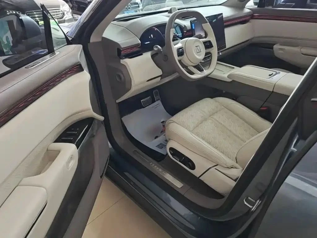 Zeekr 7X, снимка 8 - Автомобили и джипове - 56687220