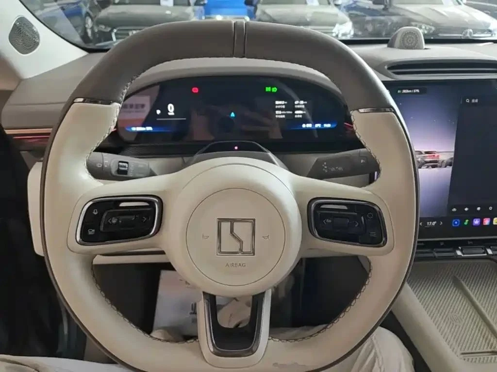 Zeekr 7X, снимка 10 - Автомобили и джипове - 56687220