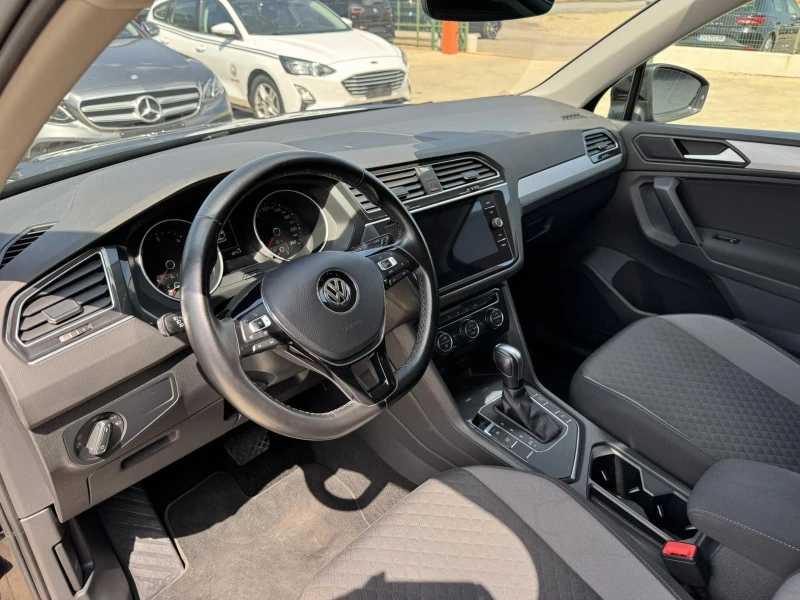 VW Tiguan 2.0* 150ps* DSG* LED* НАВИ* ПАРКТРОНИК, снимка 9 - Автомобили и джипове - 51575193