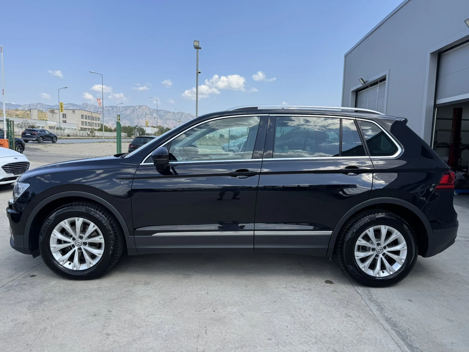 VW Tiguan 2.0* 150ps* DSG* LED* НАВИ* ПАРКТРОНИК - изображение 2