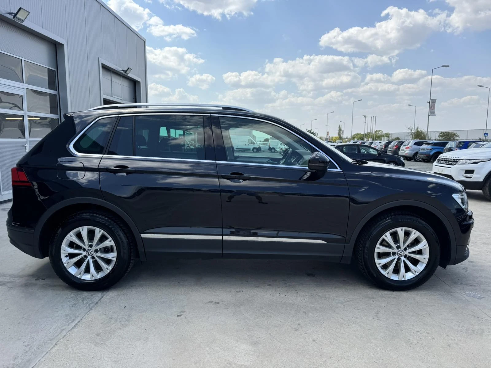 VW Tiguan 2.0* 150ps* DSG* LED* НАВИ* ПАРКТРОНИК - изображение 6