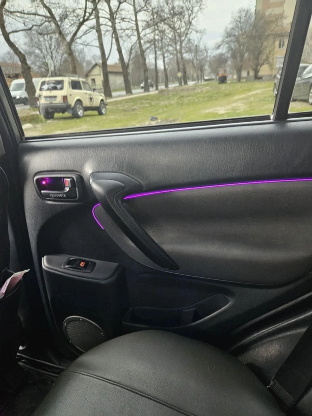 Toyota Rav4, снимка 7 - Автомобили и джипове - 53894244