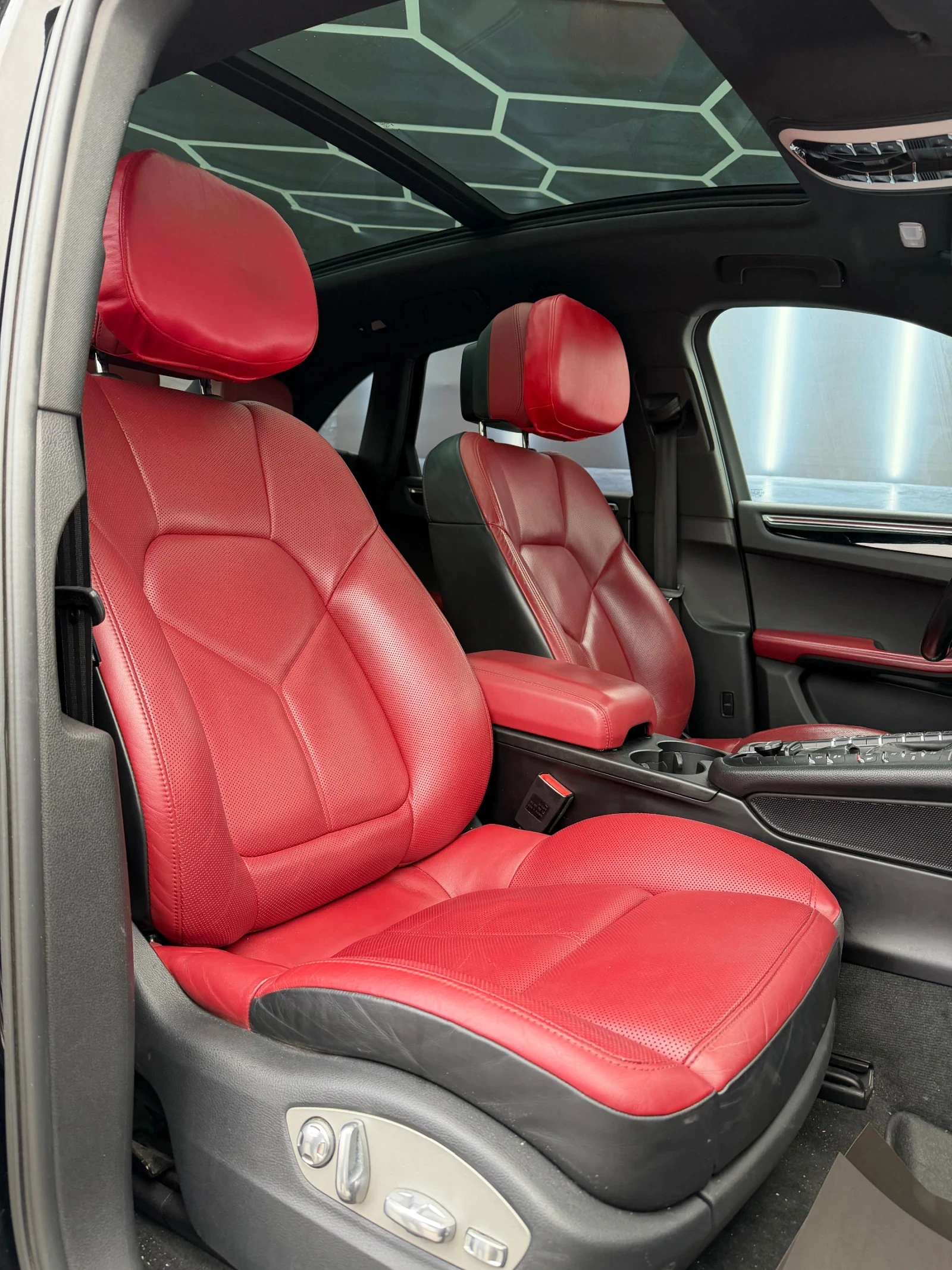 Porsche Macan S , снимка 13 - Автомобили и джипове - 53963480