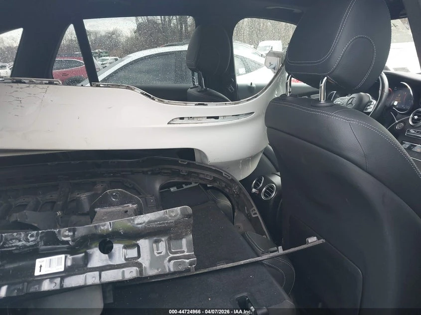 Mercedes-Benz GLC 300 2.0l 4Matic Suv, снимка 8 - Автомобили и джипове - 54572521