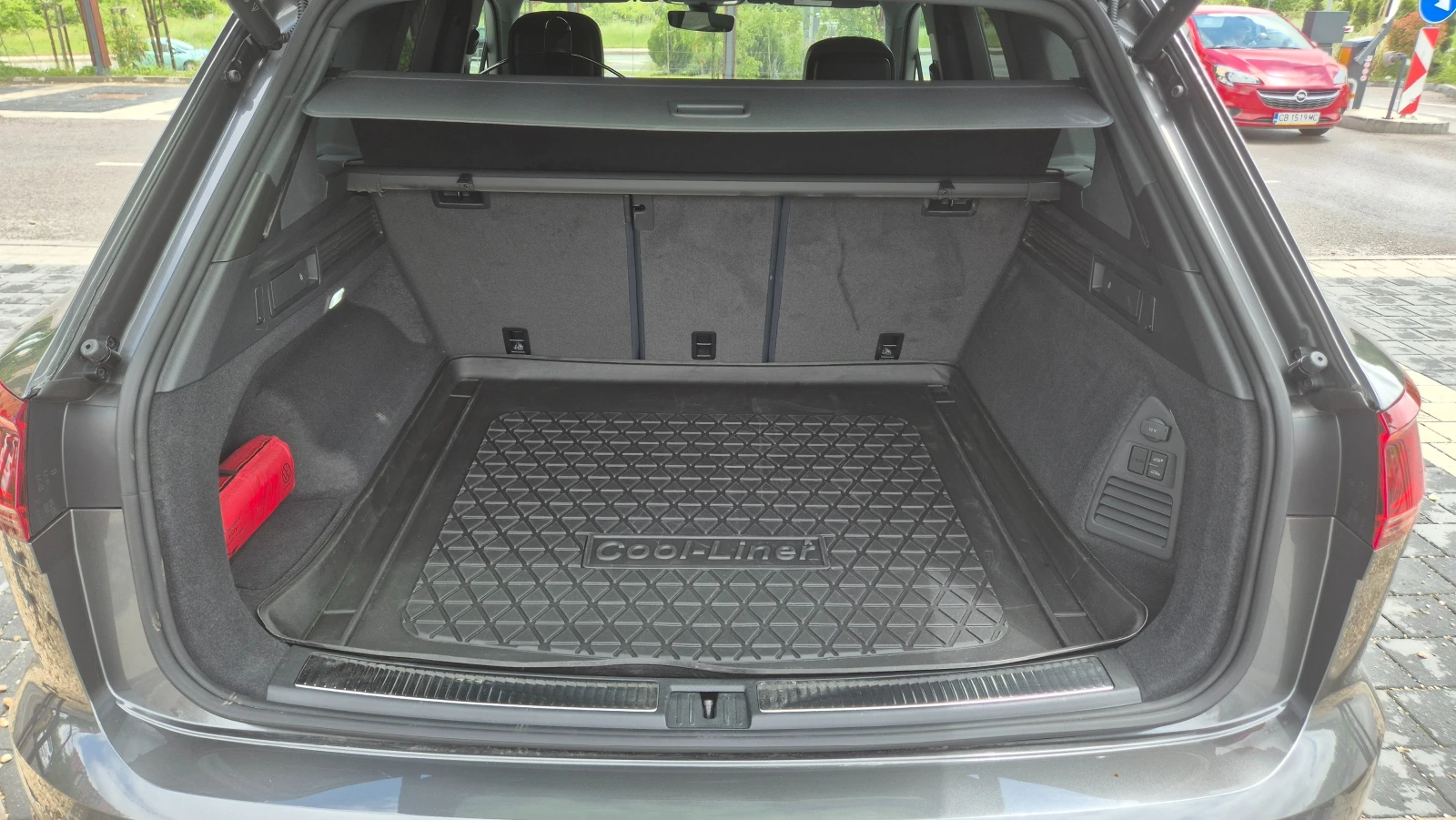 VW Touareg R-Line PA 3.0 V6 TDI SCR 4MOT, снимка 15 - Автомобили и джипове - 54750017