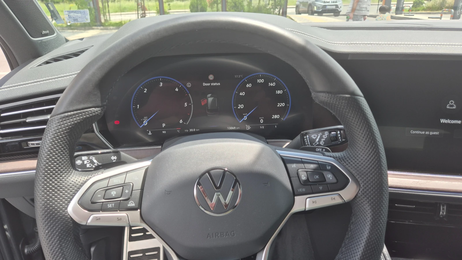 VW Touareg R-Line PA 3.0 V6 TDI SCR 4MOT, снимка 11 - Автомобили и джипове - 54750017