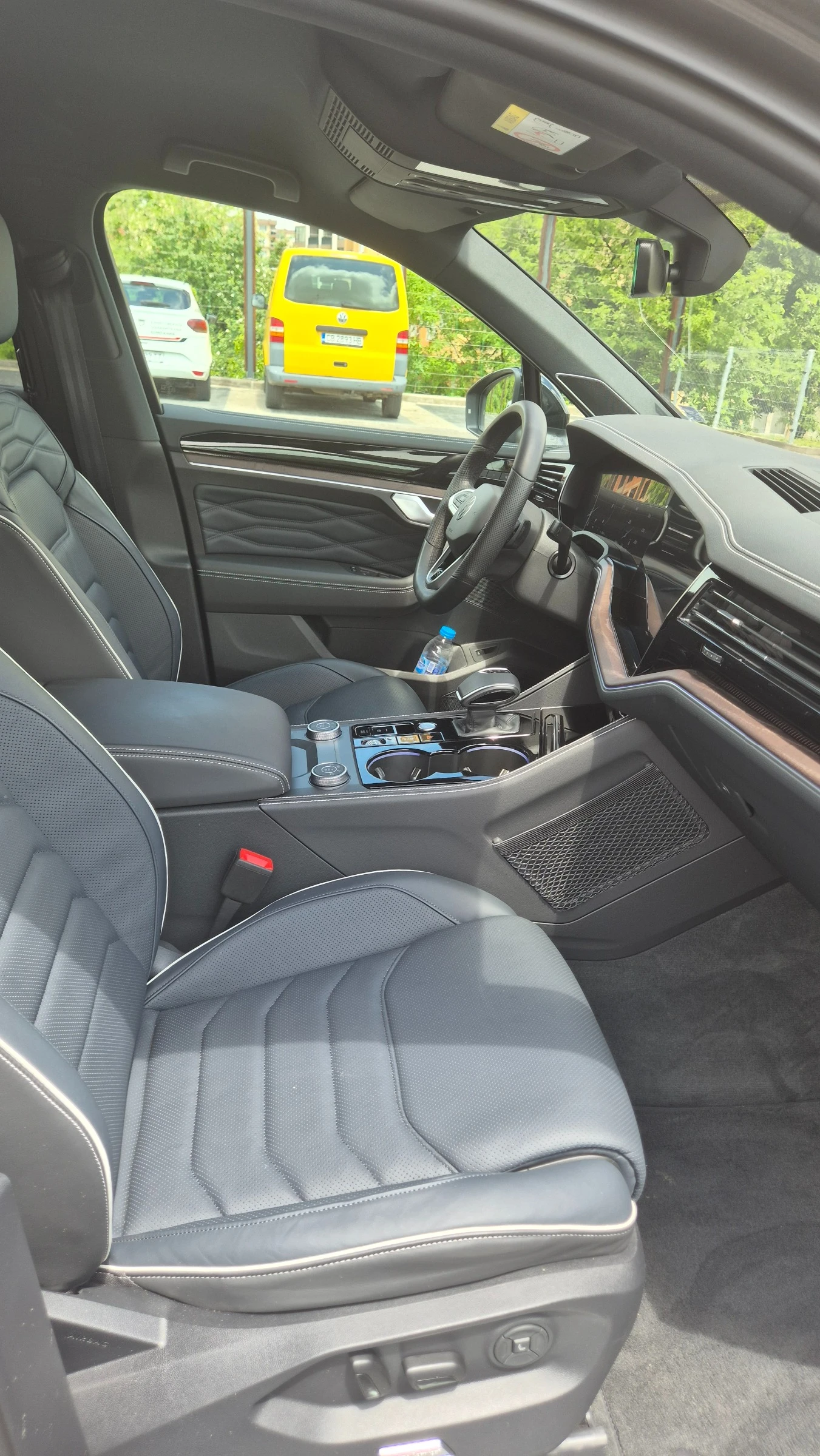 VW Touareg R-Line PA 3.0 V6 TDI SCR 4MOT, снимка 6 - Автомобили и джипове - 54750017